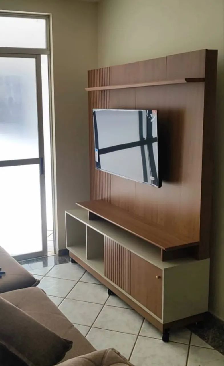 Rack com painel para TV até 65 polegadas 