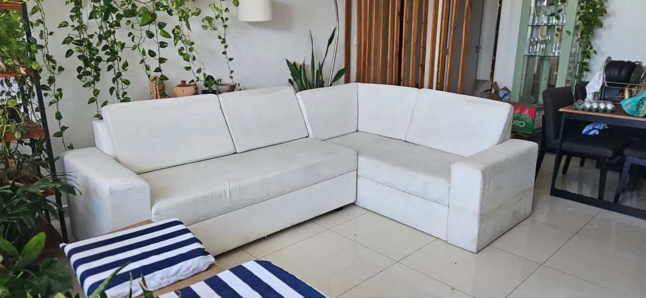 Sofá de canto 5 lugares revestimento em linho 
