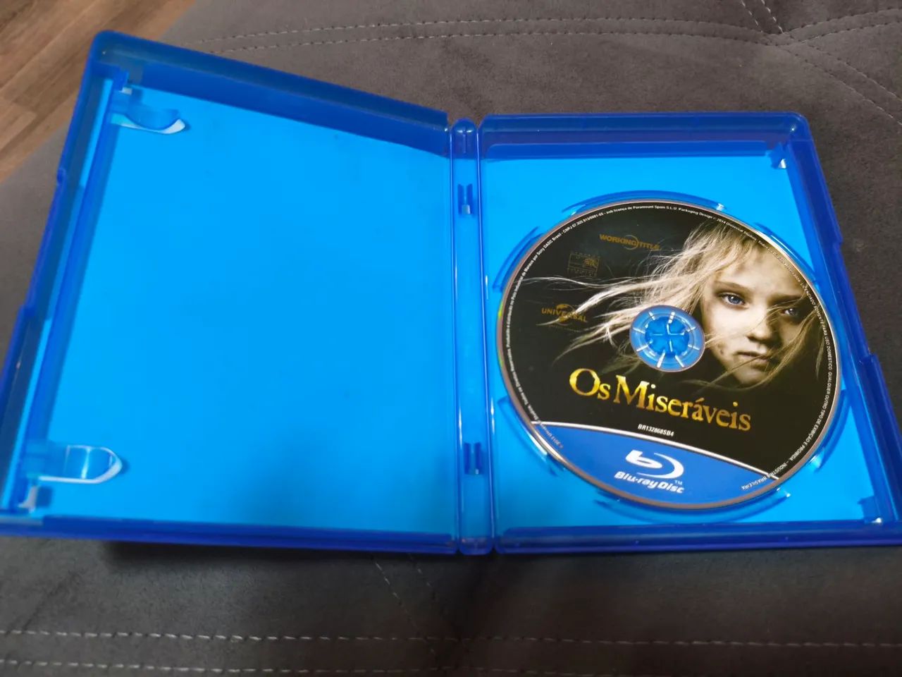 Blu-ray Os Miseráveis (2012) Original - Excelente Estado - Foto 2
