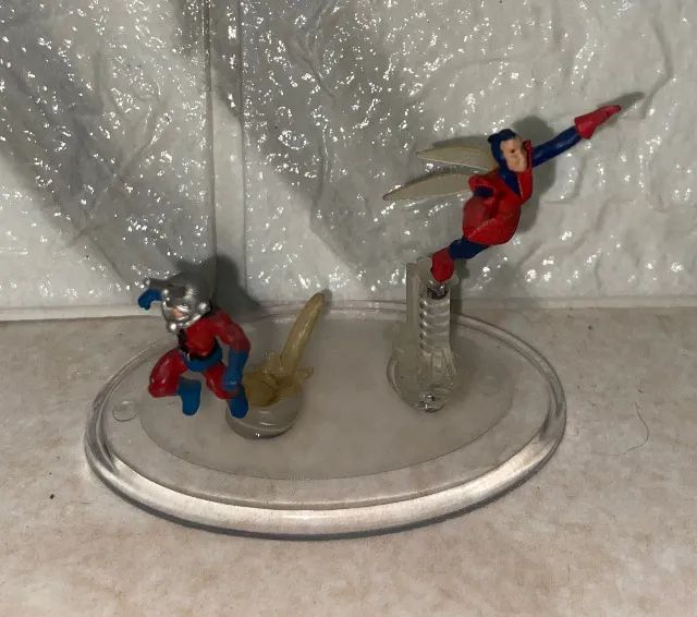 Homem formiga e Vespa heroclix compatível com marvel legends - Foto 3