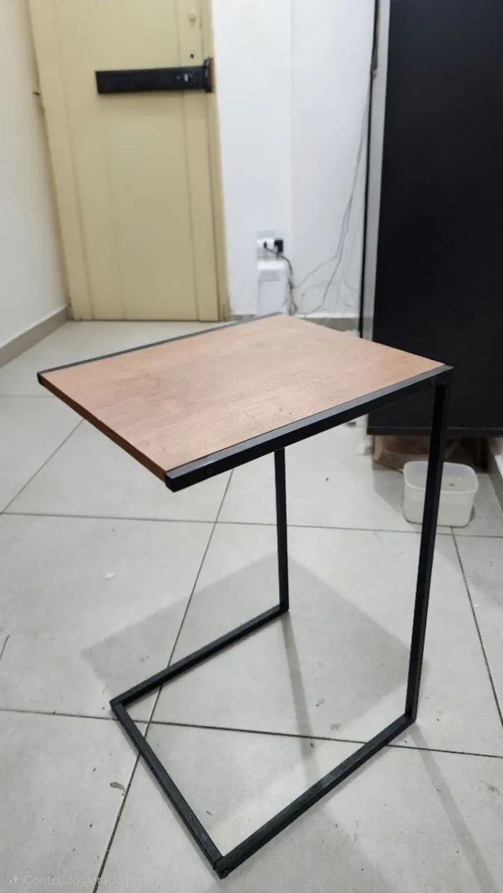 Mesa Lateral de Sofá - Estilo Industrial