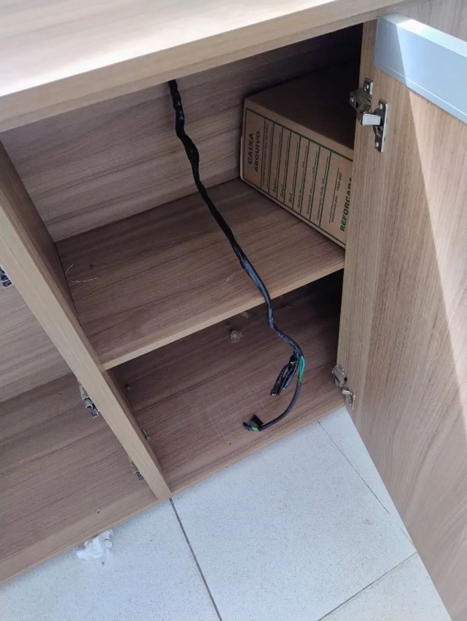 Armário MDF Marrom 2 metros com 3 gavetas  - Foto 4