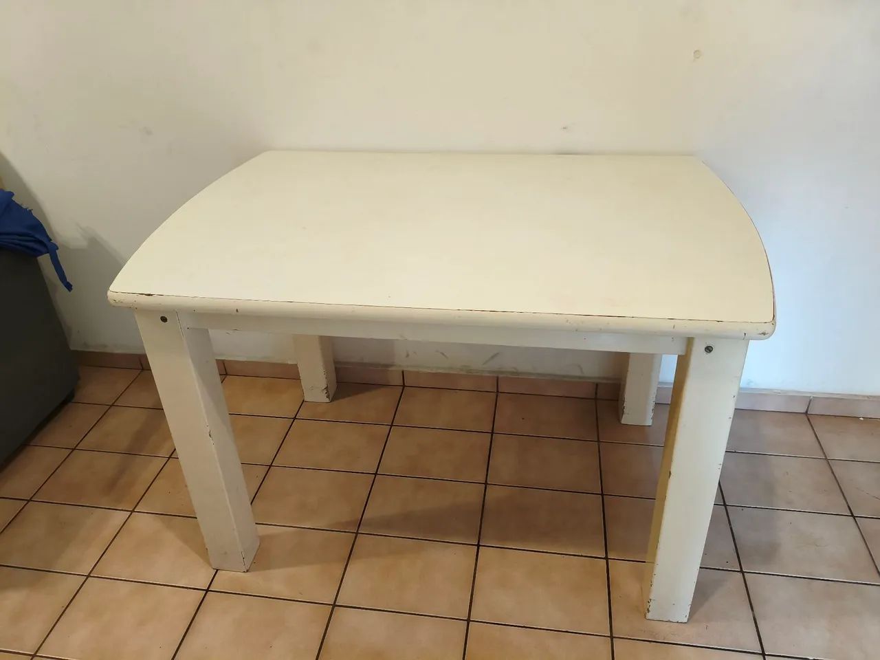 Mesa branca usada  - Foto 2