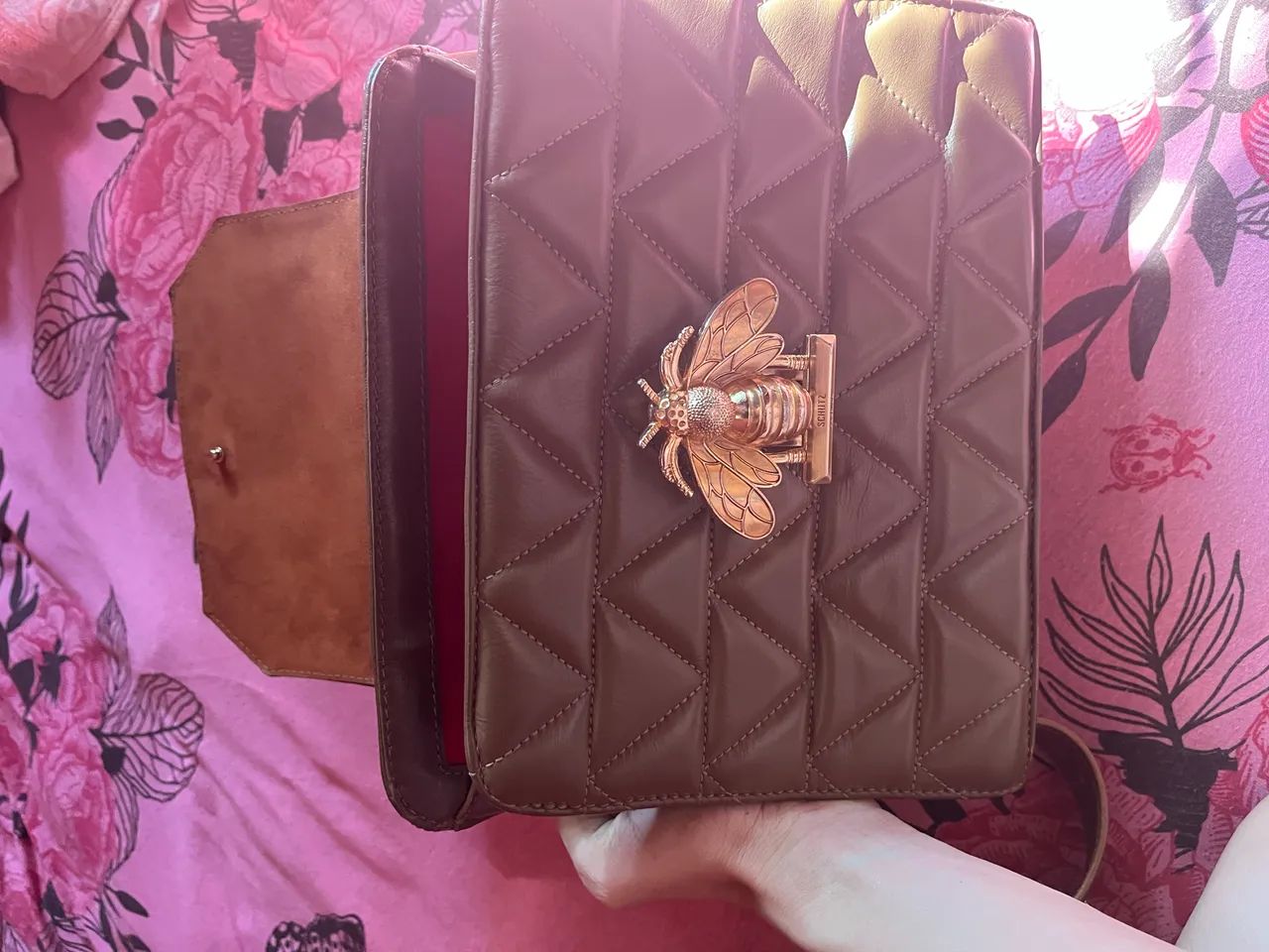 Bolsa Schutz Believe em couro marrom - Foto 4