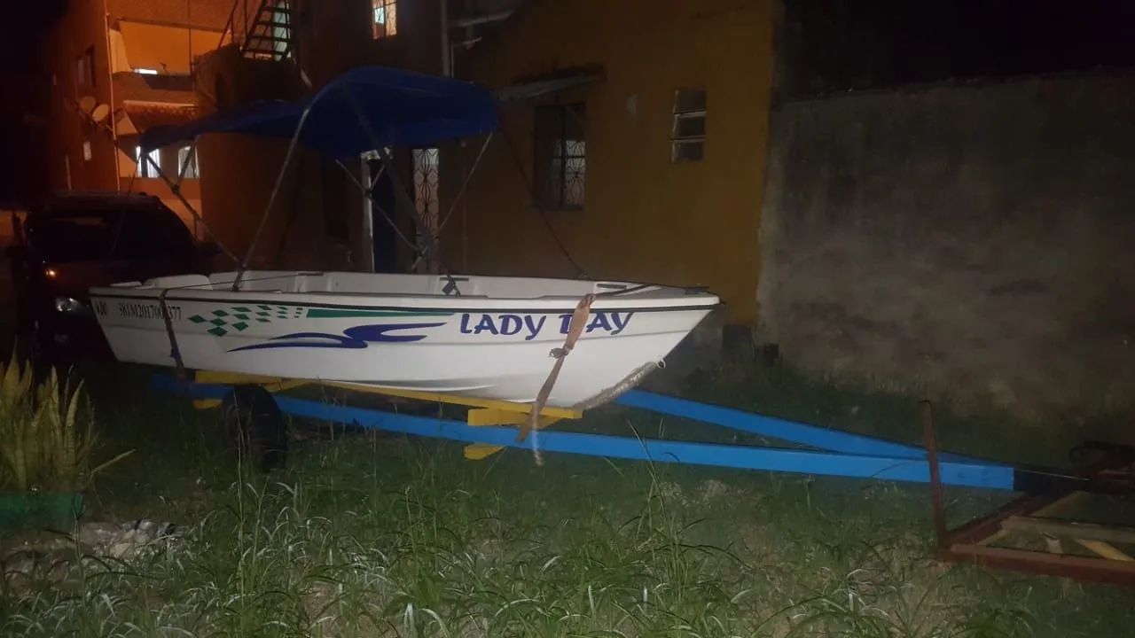 Barco com motor completo  - Foto 5