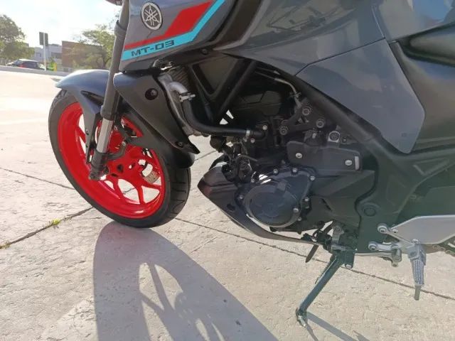 Moto MT03 - Foto 3