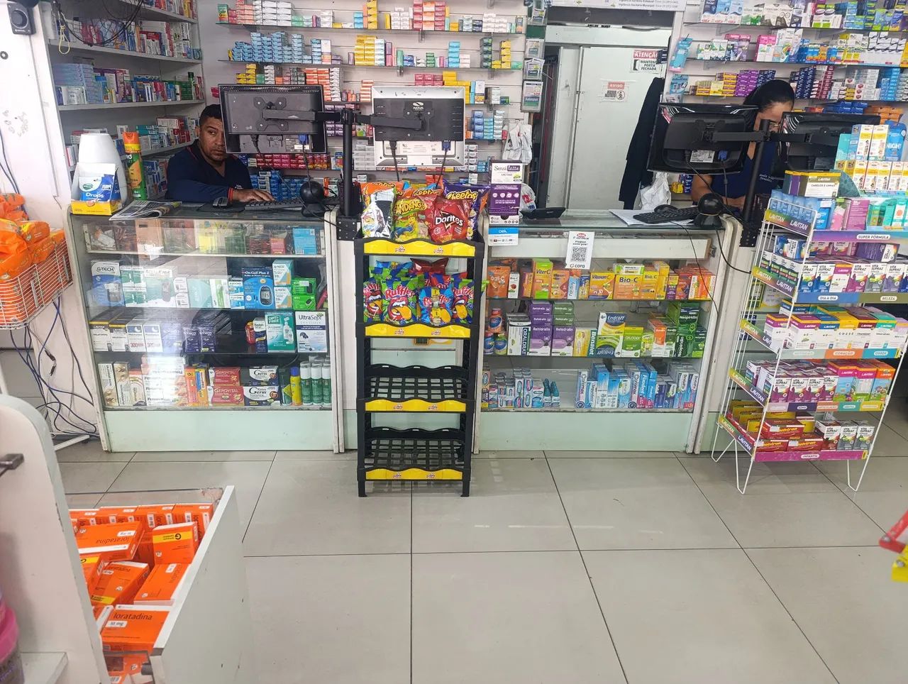 Oprortunidade gôndolas p loja  - Foto 3