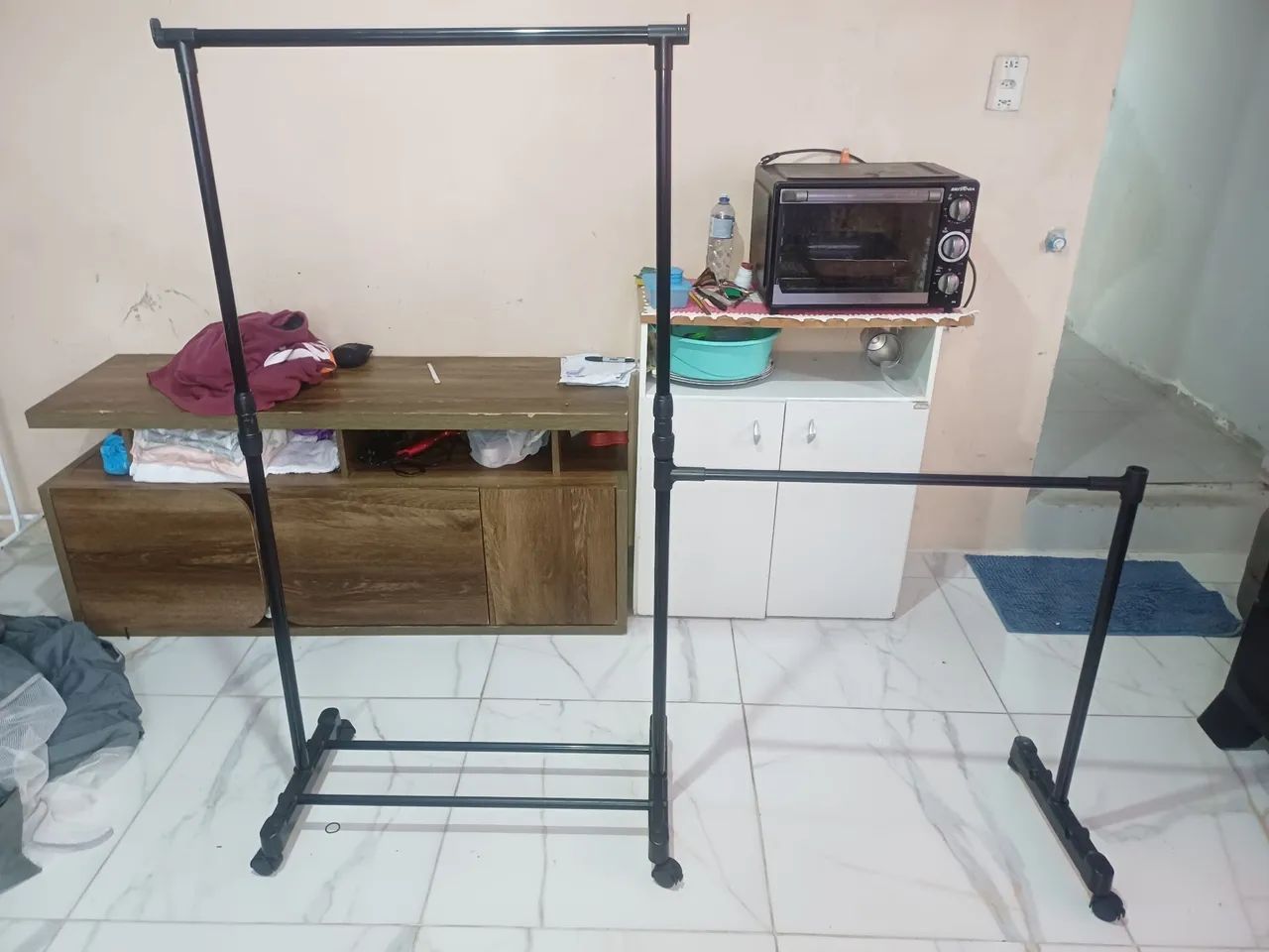 Vendo arara de roupas nova  - Foto 2