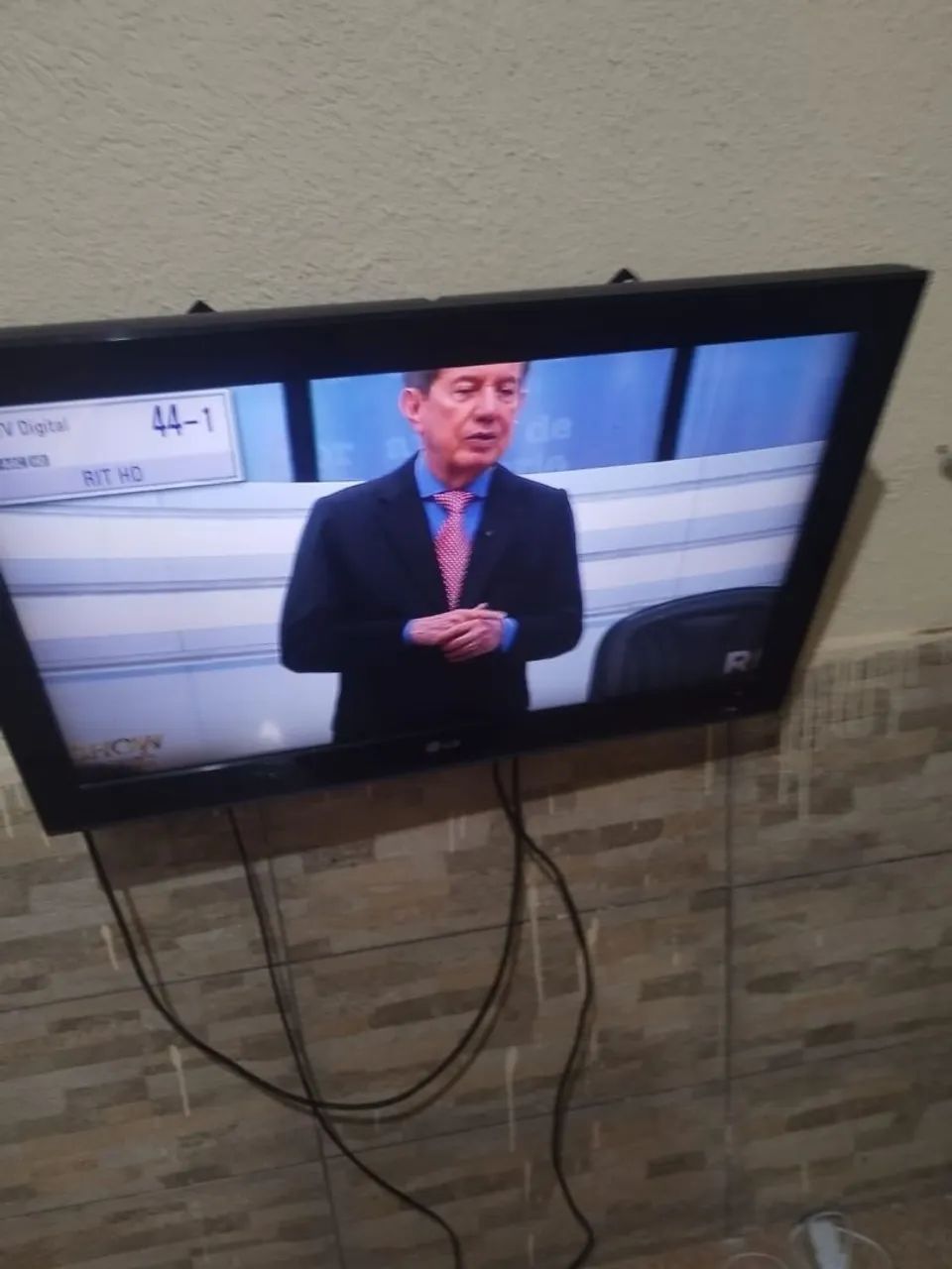 tv 32 polegadas com suporte e antena interna  - Foto 3