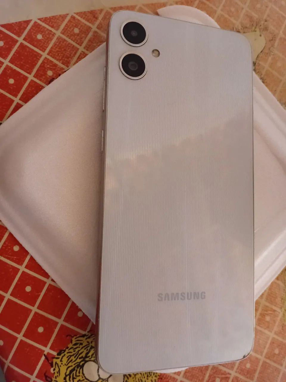Celular bom e barato