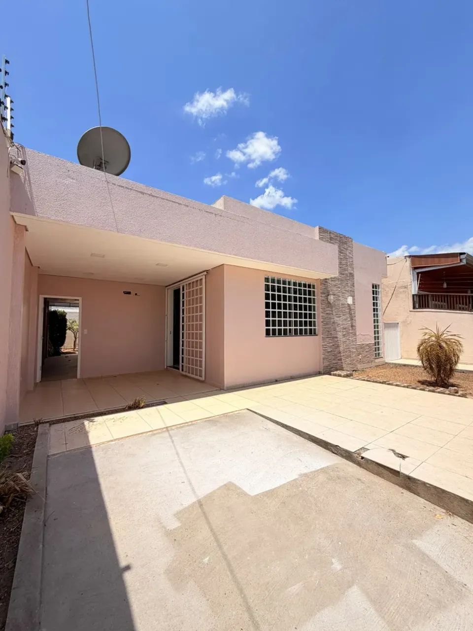 CASA NO CONJ. MANAUENSE | VIEIRALVES