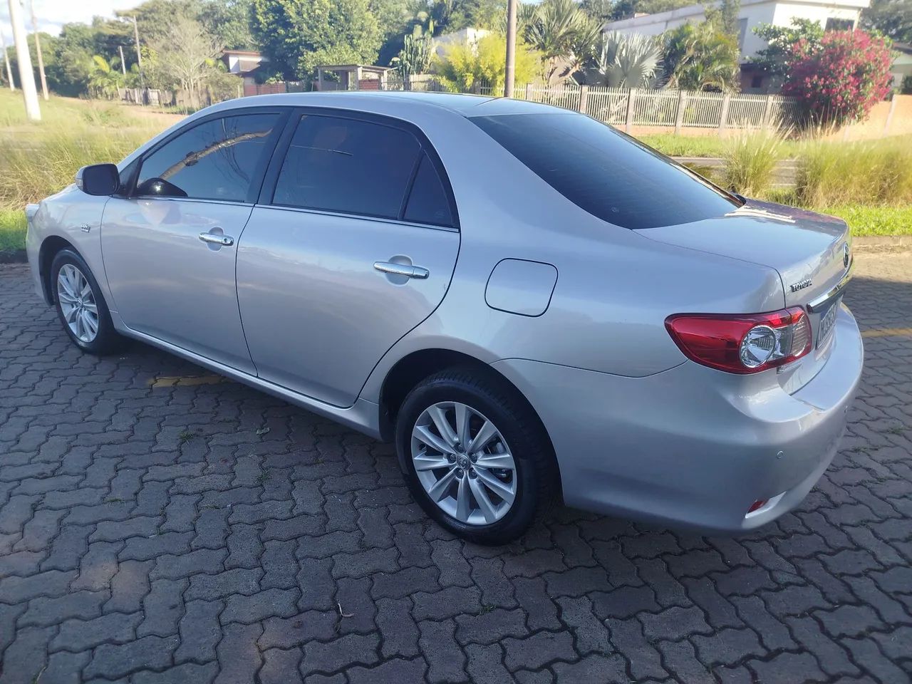 Toyota Corolla Altis 2.0 Flex 16V Aut. 2013 - Foto 5
