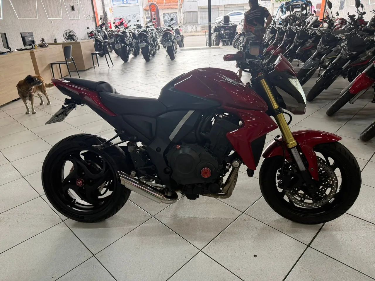 cb 1000 R ano 2013 muito nova - Foto 4