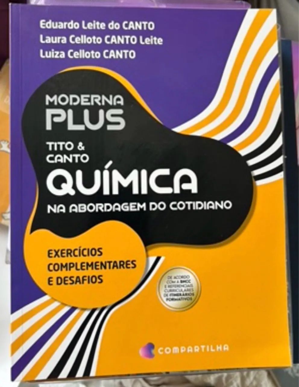 Livro Química na abordagem do cotidiano. Volume único. 