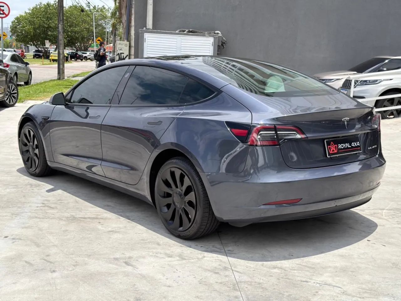 Tesla Model 3 Elétrico AWD Performance 2023 - Foto 4