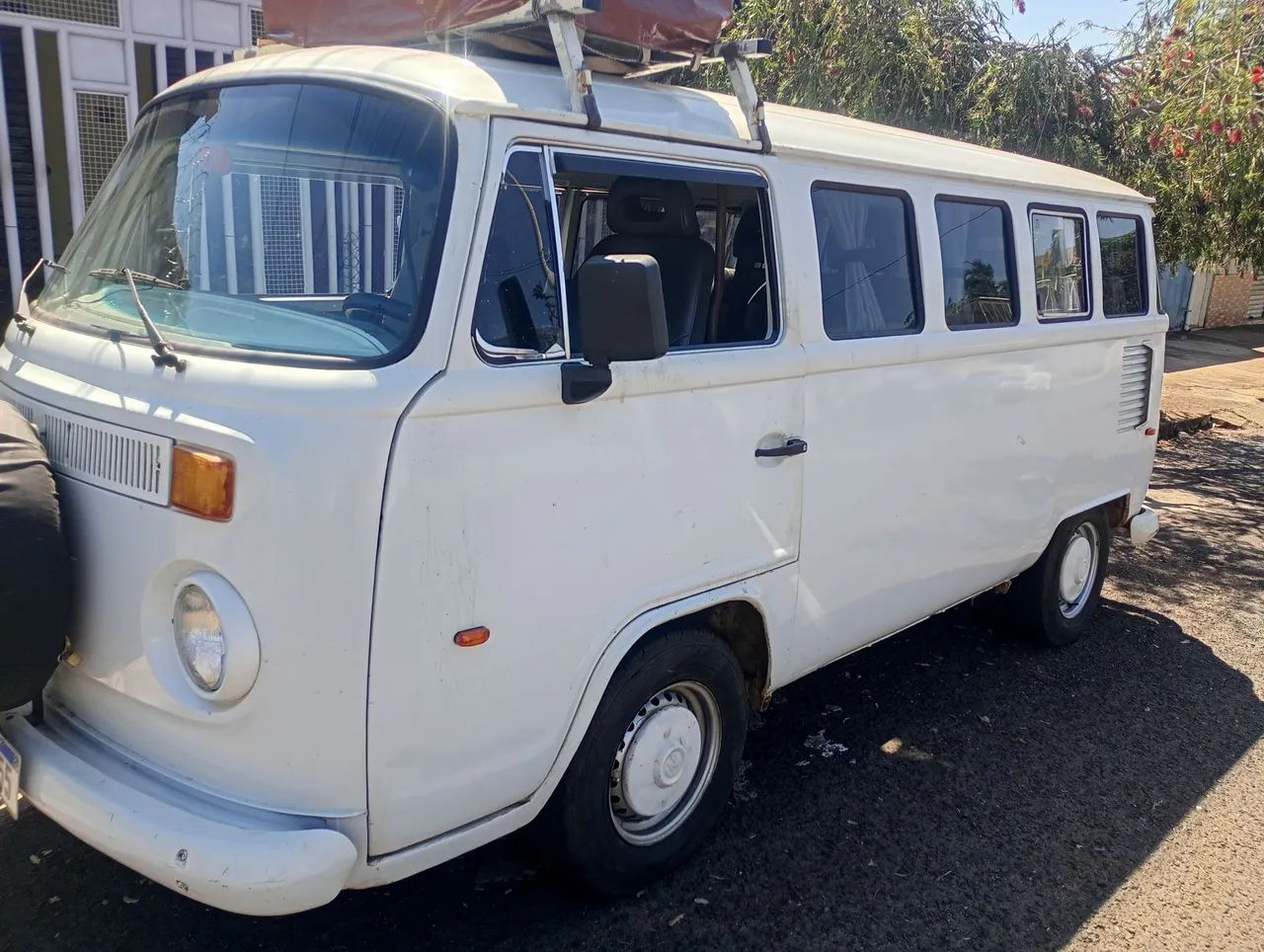 Volkswagen Kombi Standard/ Luxo/ Serie Prata 1996