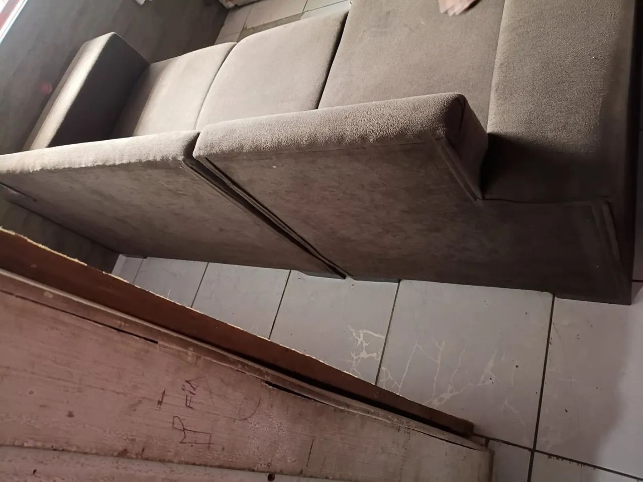 Sofá bem confortável  ENTREGO  - Foto 4