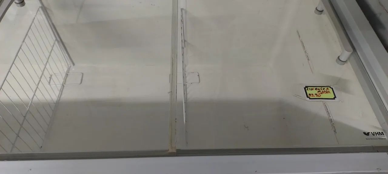 Vendo ilha refrigerada 2 metros em ótimo estado  - Foto 3