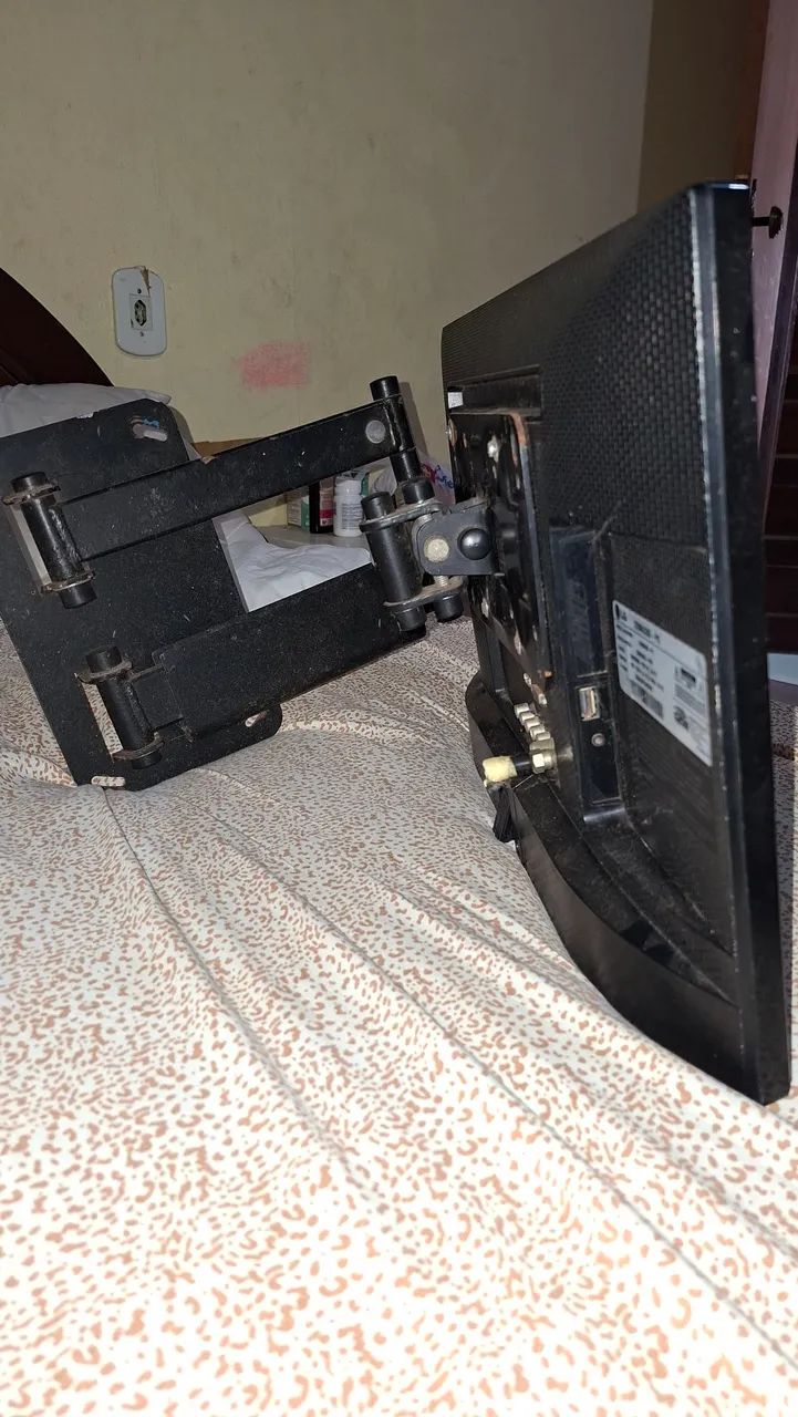 Tv Lg 22 polegadas - Foto 2