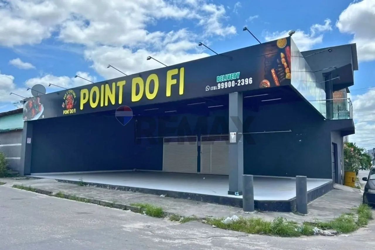 Ponto de esquina com 220m² no São Lourenço