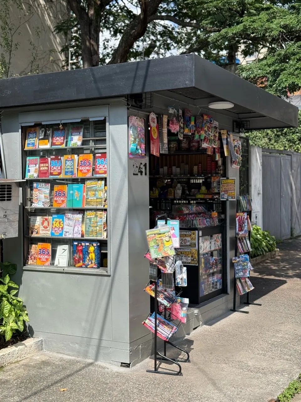 Vende se banca de jornal e conveniências com tudo que tem dentro  - Foto 5