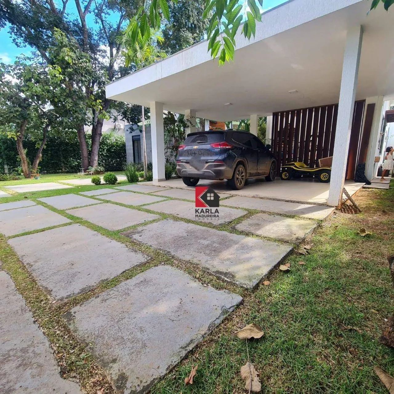 CASA DE 04 QUARTOS, SENDO 04 SUÍTE E PISCINA EM CONDOMÍNIO!! - Foto 2