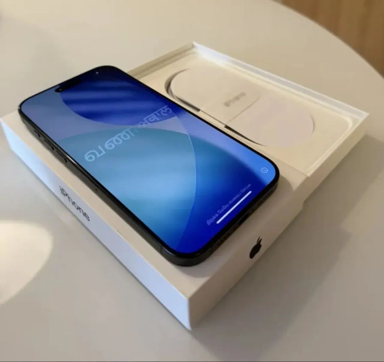Iphone 16 pro max  - Foto 2
