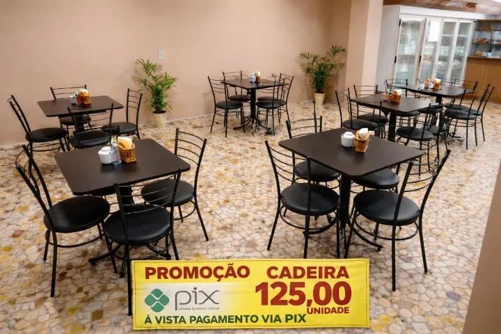 Cadeiras e mesas em Curitiba  - Foto 2