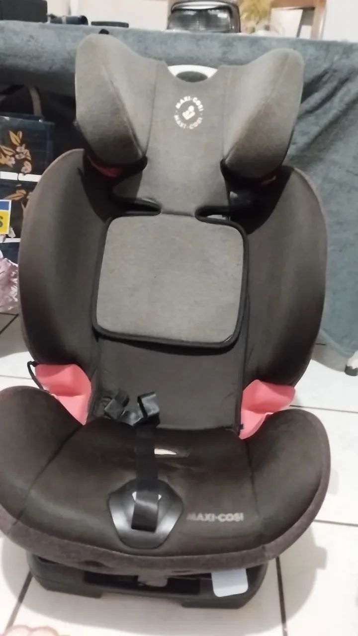 Cadeirinha para até 36kg.