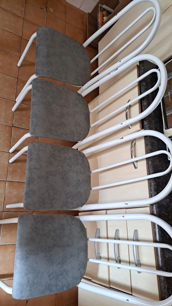 Mesa de jantar com 4 cadeiras - Foto 4