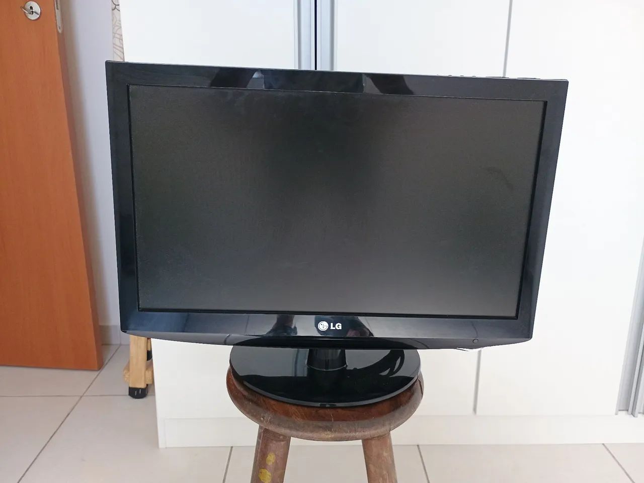TV LG LCD 22 POLEGADAS  - Foto 2