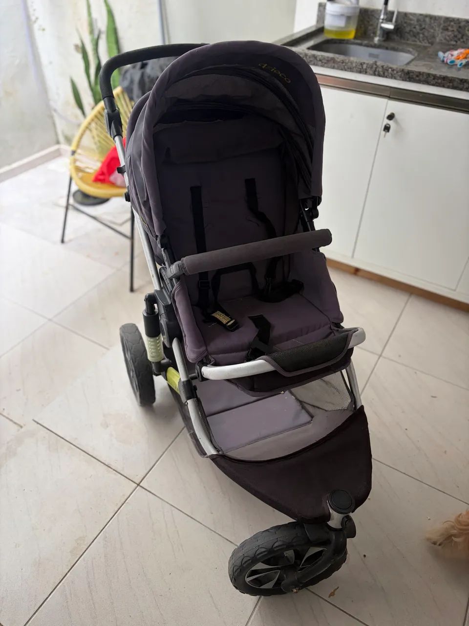 Vendo carrinho bebê compacto  - Foto 3