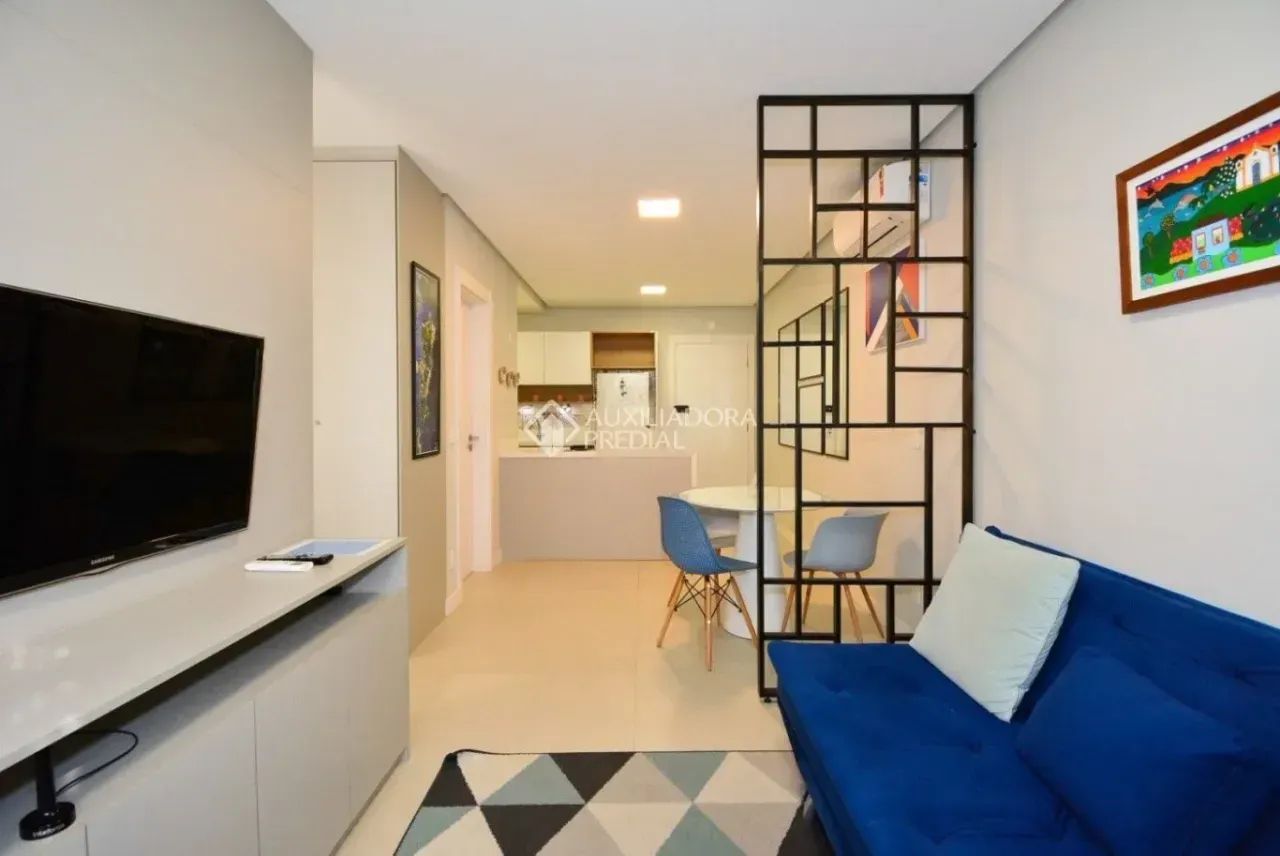 Apartamento com 1 quarto e 42m² à venda em Centro, Florianópolis.