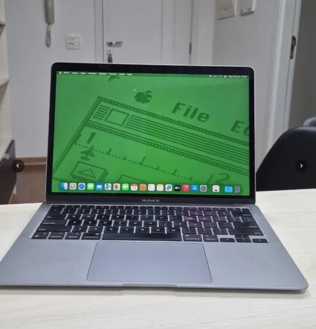 MacBook Air M1チップ13インチ 2020モデル シルバー 13.3インチMacBook Air [整備済製品] 8コアCPUと7コアGPUを搭載した