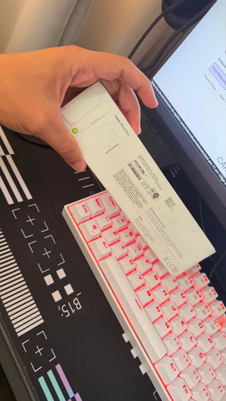 Apple Pencil Pro - Periféricos e Acessórios de Computador - Praia