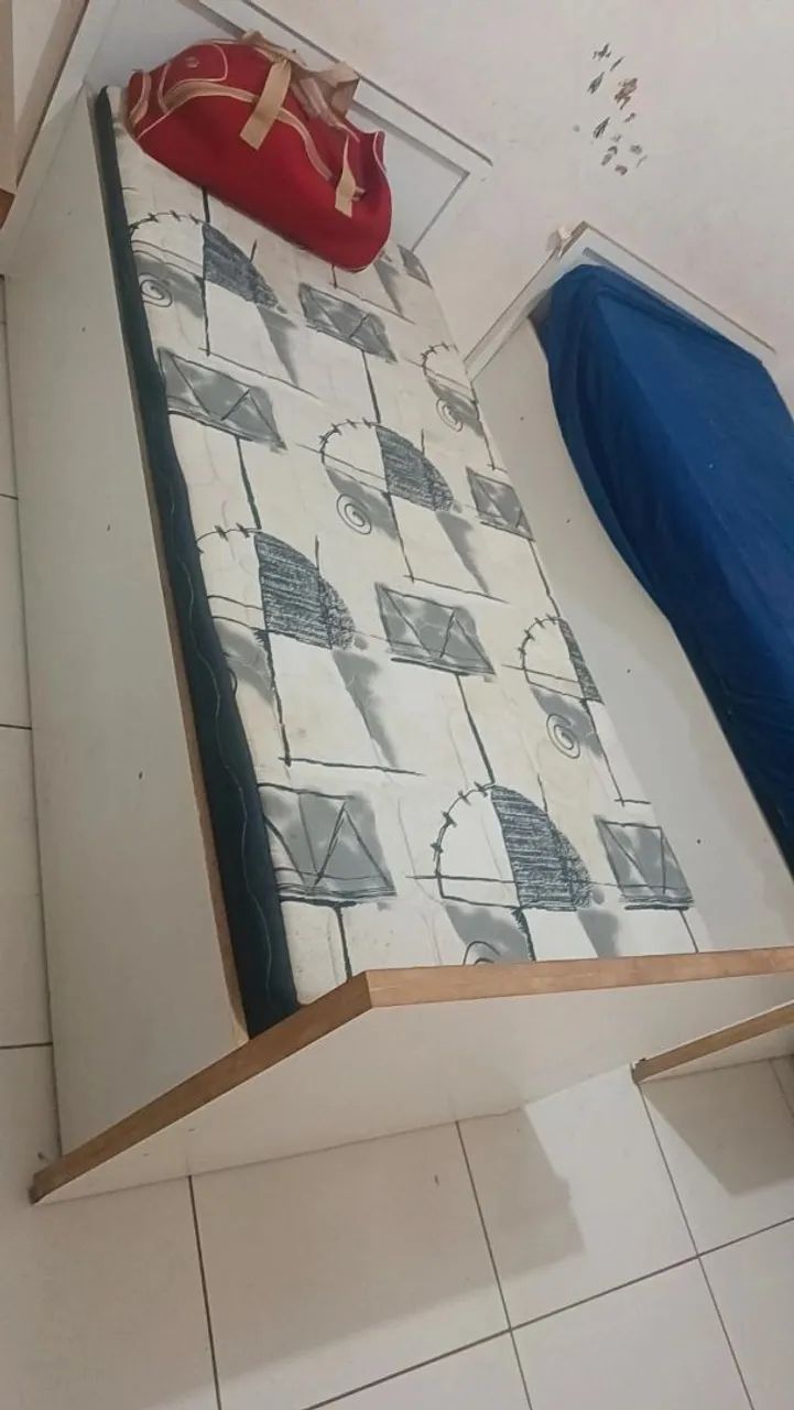 Cama de solteiro 