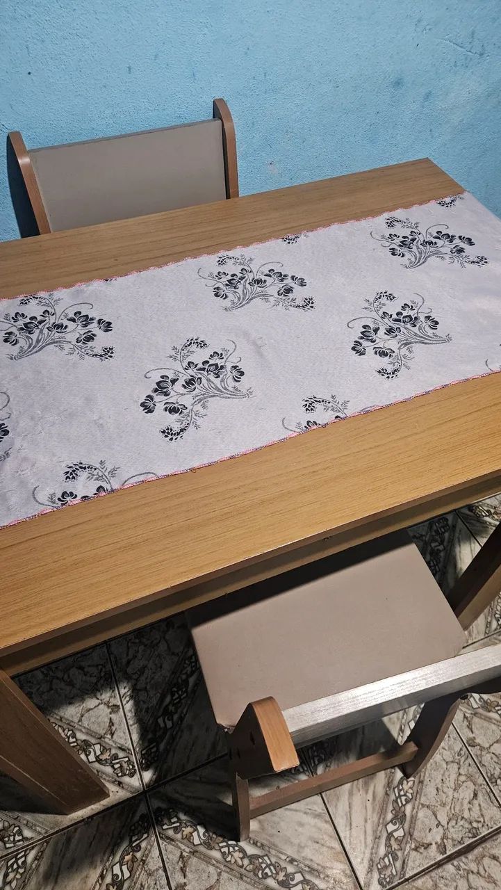 Mesa com 4 cadeiras - Foto 4
