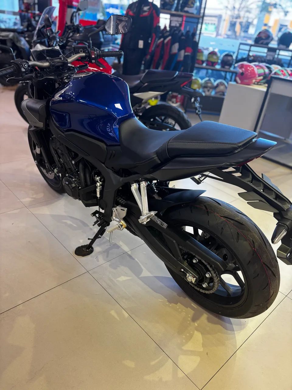 CB 650R - Foto 3