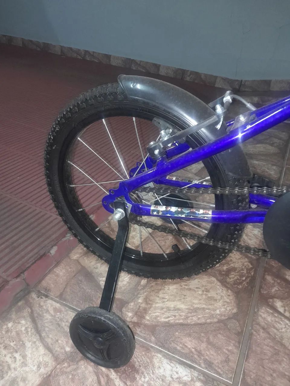 Vendo bicicleta infantil semi nova  - Foto 3