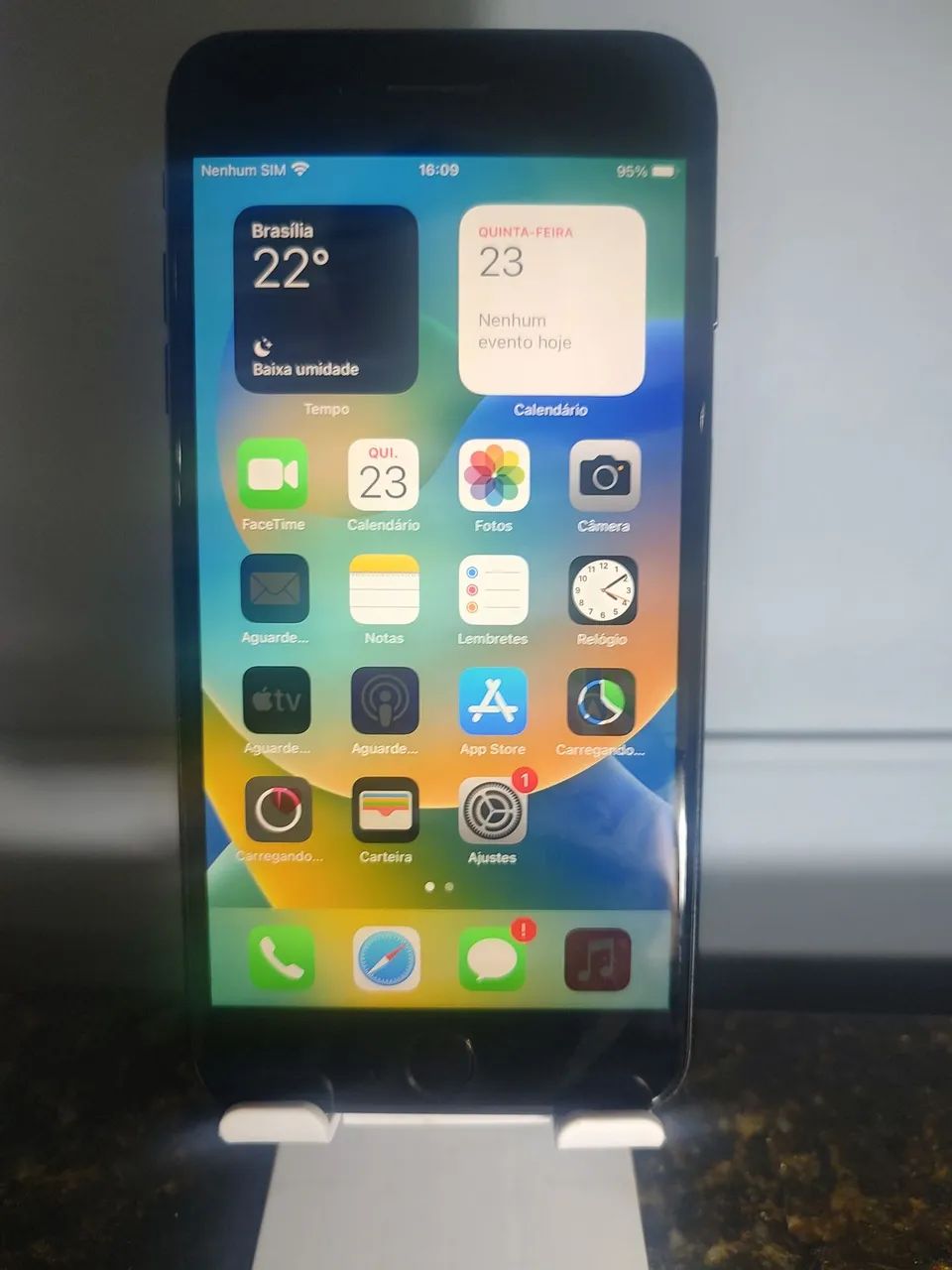 iPhone 8 plus 64GB 