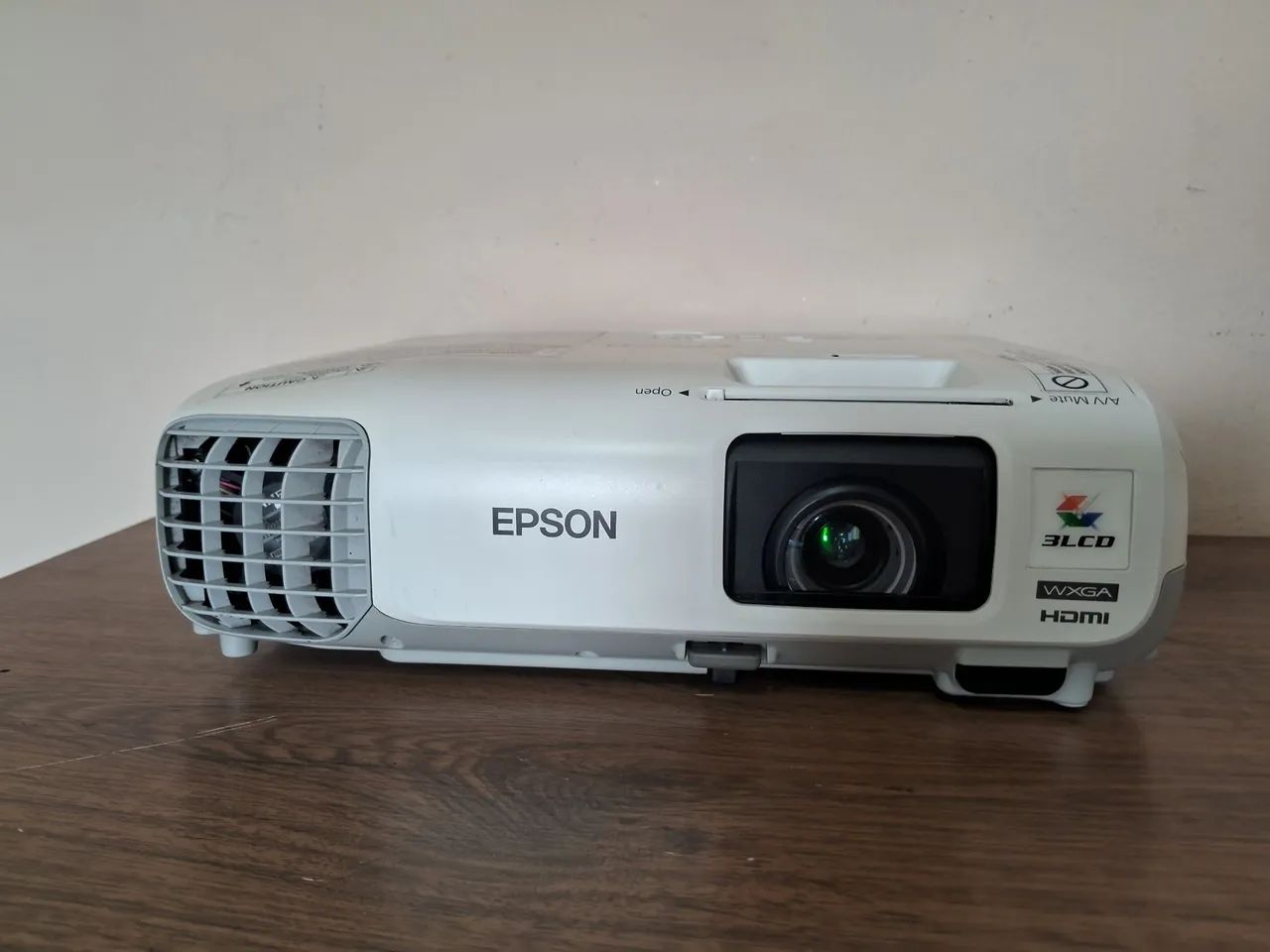 Projetor   Epson   99W   (wxga)