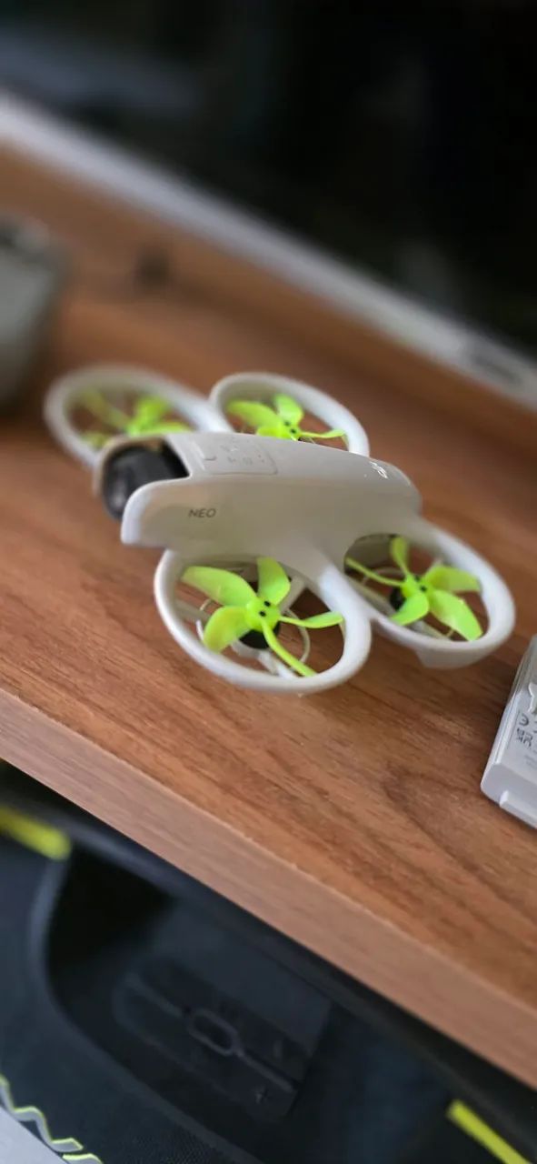 Dji Neo com radiocontrole - Foto 4