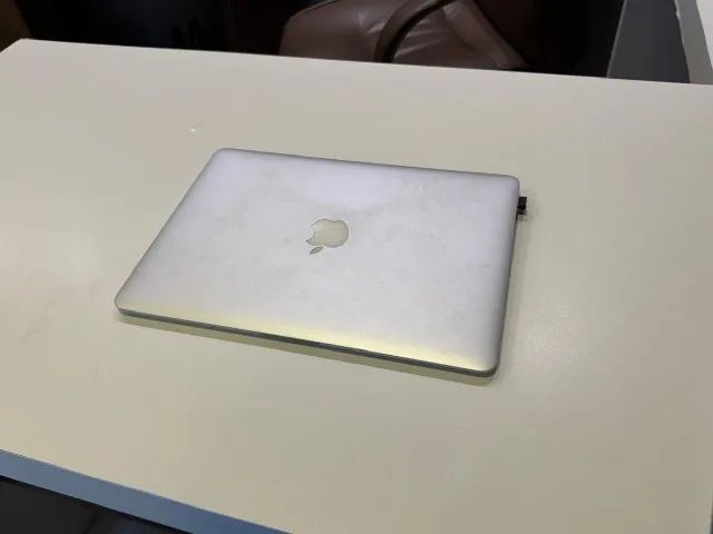 MacBook Air i5 bem cuidado - Foto 4