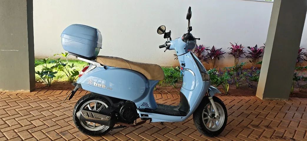 Scooter Bee Mônaco 150cc + capacete brinde