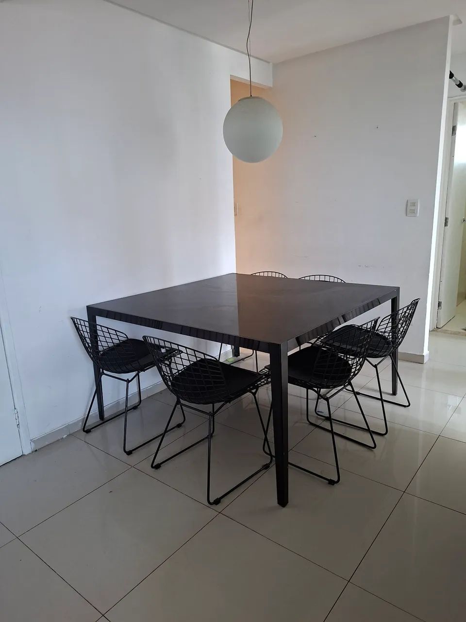 Mesa de vidro c/6cadeiras aramadas65082647245187121