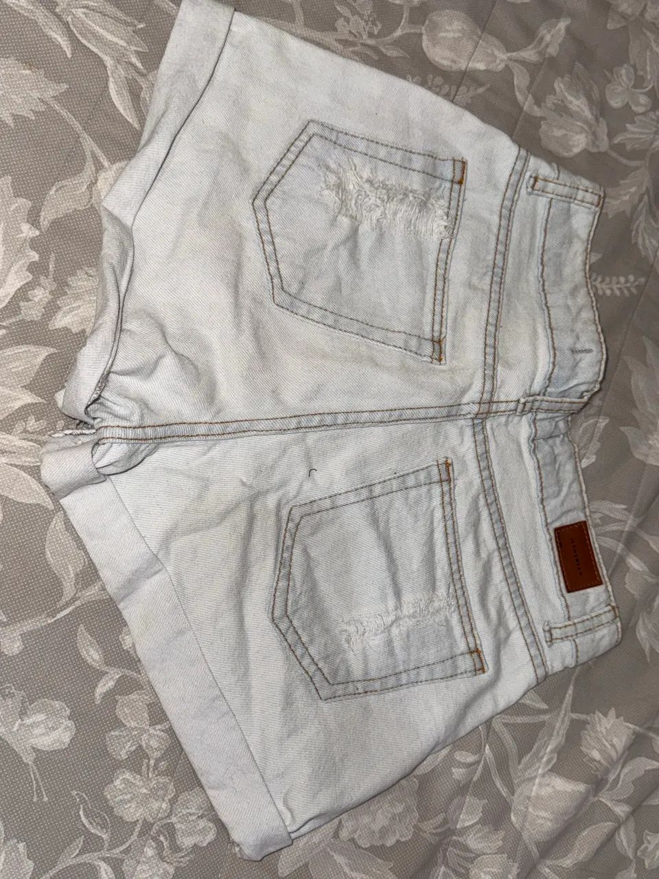 2 shorts jeans C&A (desapego) - Foto 3