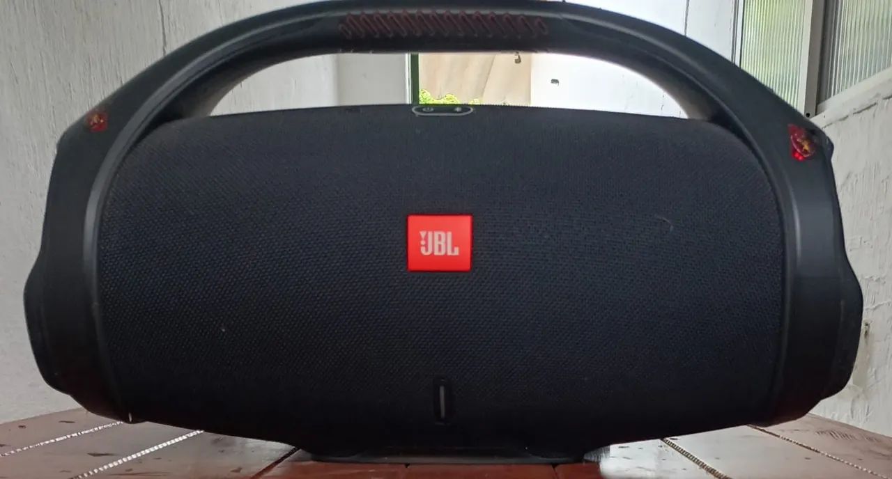 JBL Boombox 2