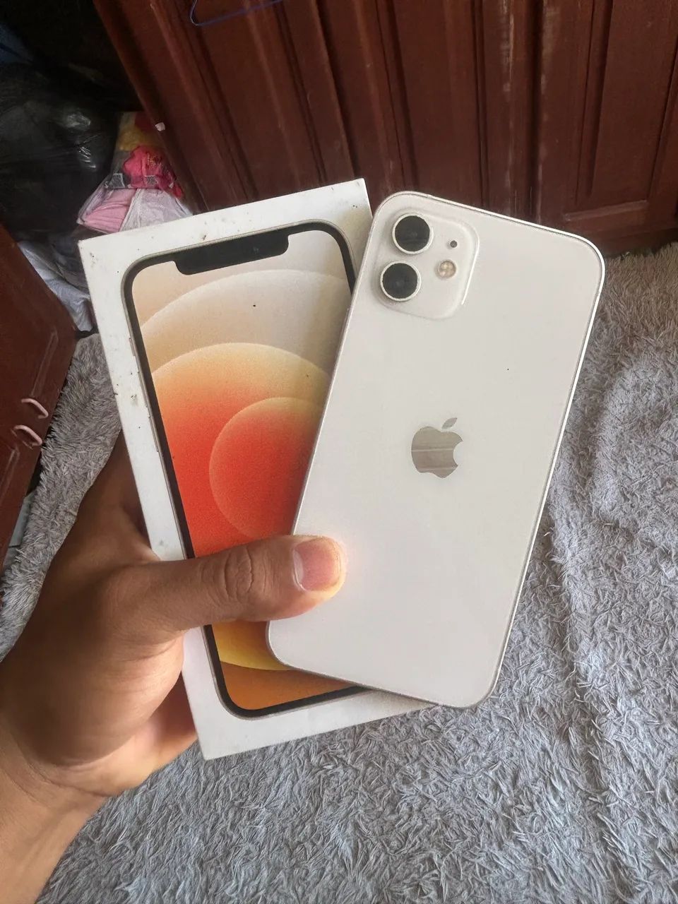 iPhone 12 com caixa e nota 