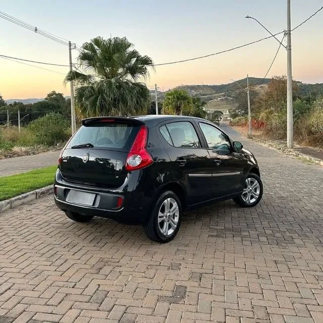 Fiat Palio Attractive 1.0 EVO Fire Flex 8V 5P 2013 - Foto 3