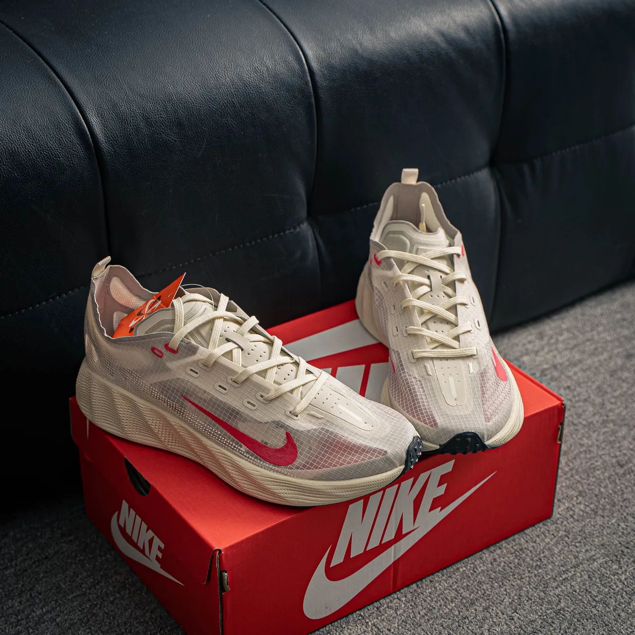 NIKE AVA X